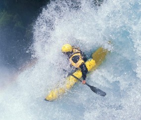 开云体育平台APP-当F1银石硝烟遇上NBA极地寒战，速度与意志的双重变奏