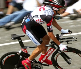 开云体育中国-那不勒斯对阵中国，三笘薰的攻防转换，映照东亚足球的孤勇与迷思